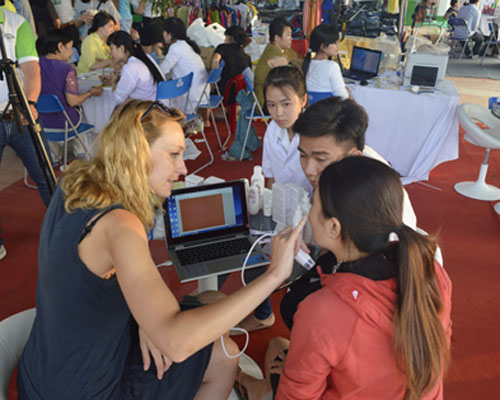 700 người được tư vấn sức khỏe trong 3 ngày đầu “Tuần lễ Du lịch Xanh 2015”