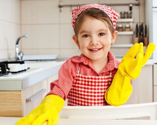 Để bé biết làm việc nhà