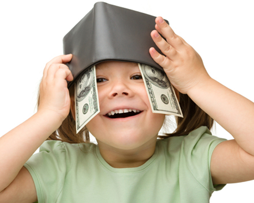 Thưởng tiền cho con, có nên?