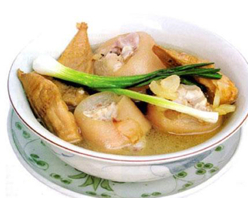 Canh măng móng giò