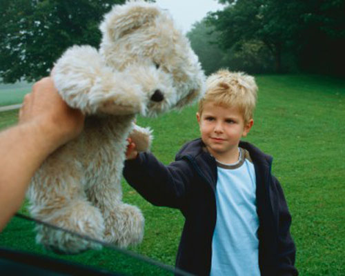 Cảnh giác với người lạ