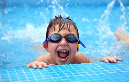 Cẩn thận với nước hồ bơi