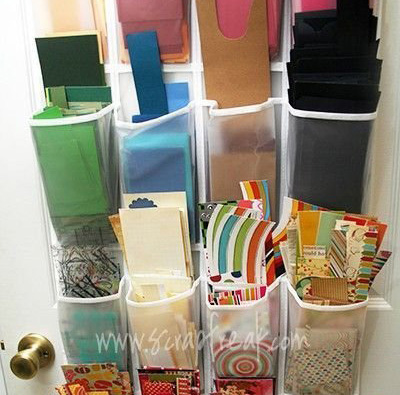 Cách cất đồ phía sau cánh cửa