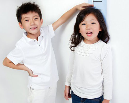 Sự phát triển thể chất của bé