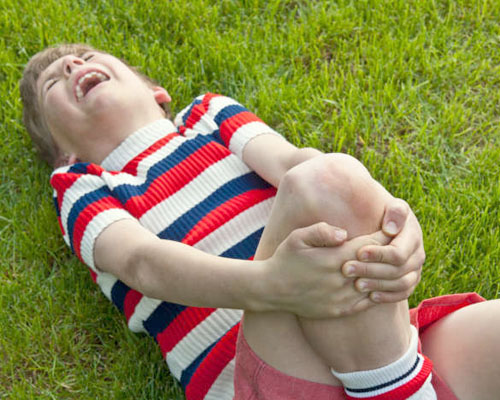 Trẻ đau chân khi tăng trưởng, do đâu?