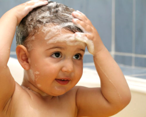 Chọn đúng mỹ phẩm để bảo vệ da cho bé