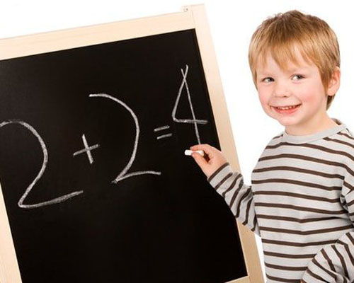 Giúp bé làm quen với Toán