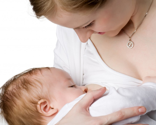 Tại sao sữa mẹ lại tốt?