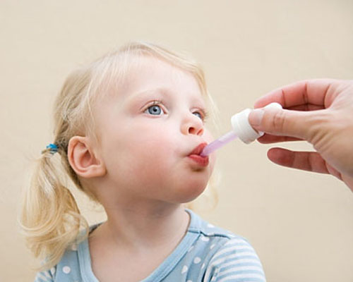 Bí quyết cho bé uống thuốc